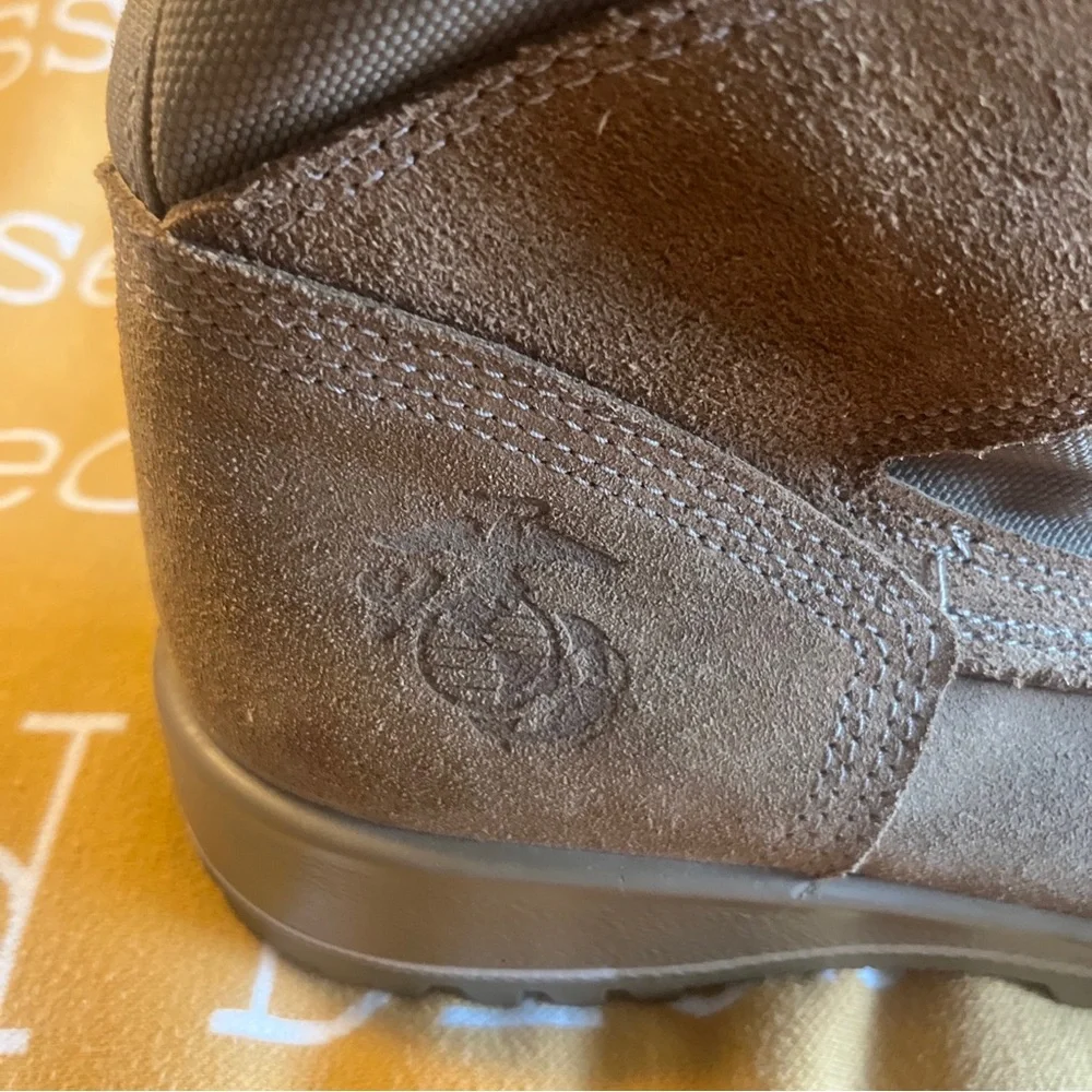 Bates Men's Size 10.5 Vibram Gore-Tex Military Combat Boots Tan